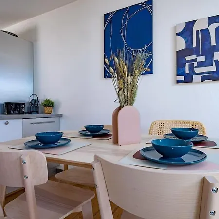 Le Nid Azure / Hypercentre Apartment Toulouse